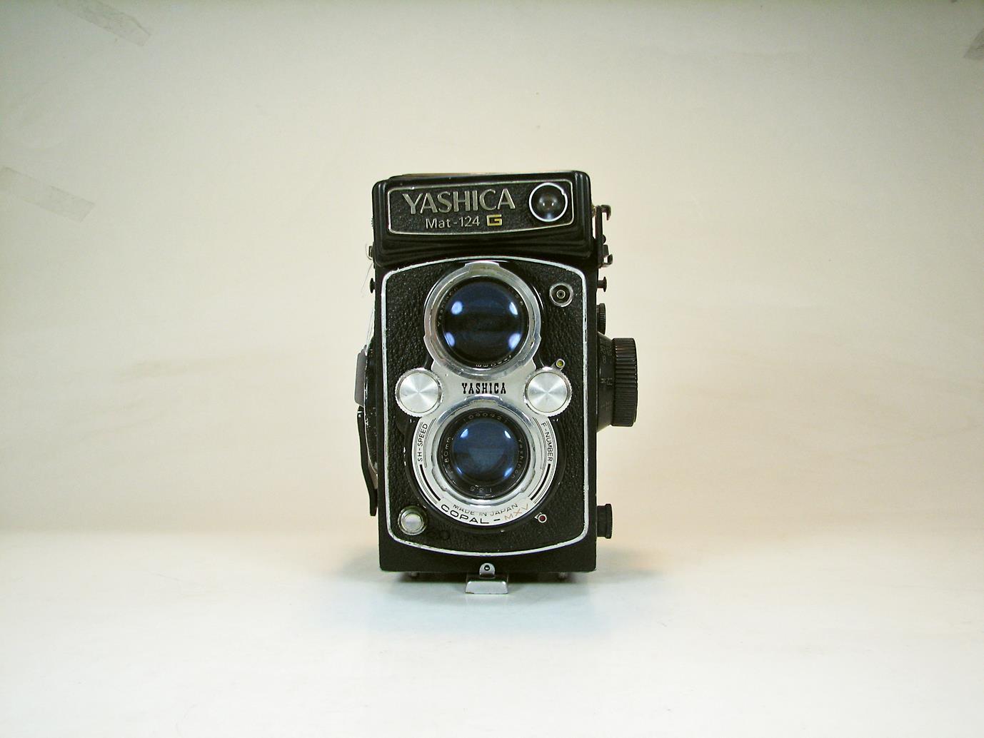 دوربین یاشیکا YASHICA MAT-124 G