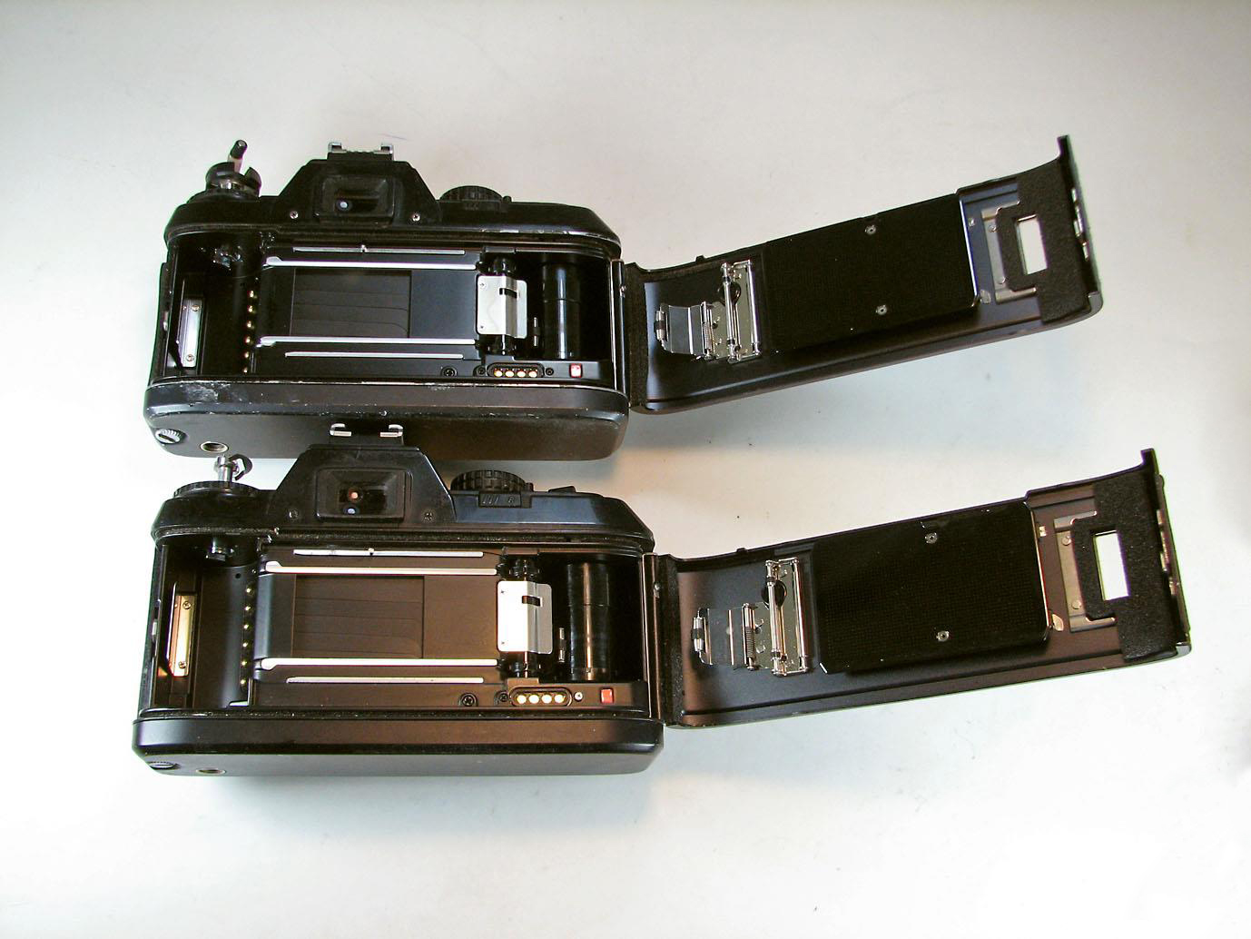 2 بدنه دوربین Nikon نیکون F-501 و F-301