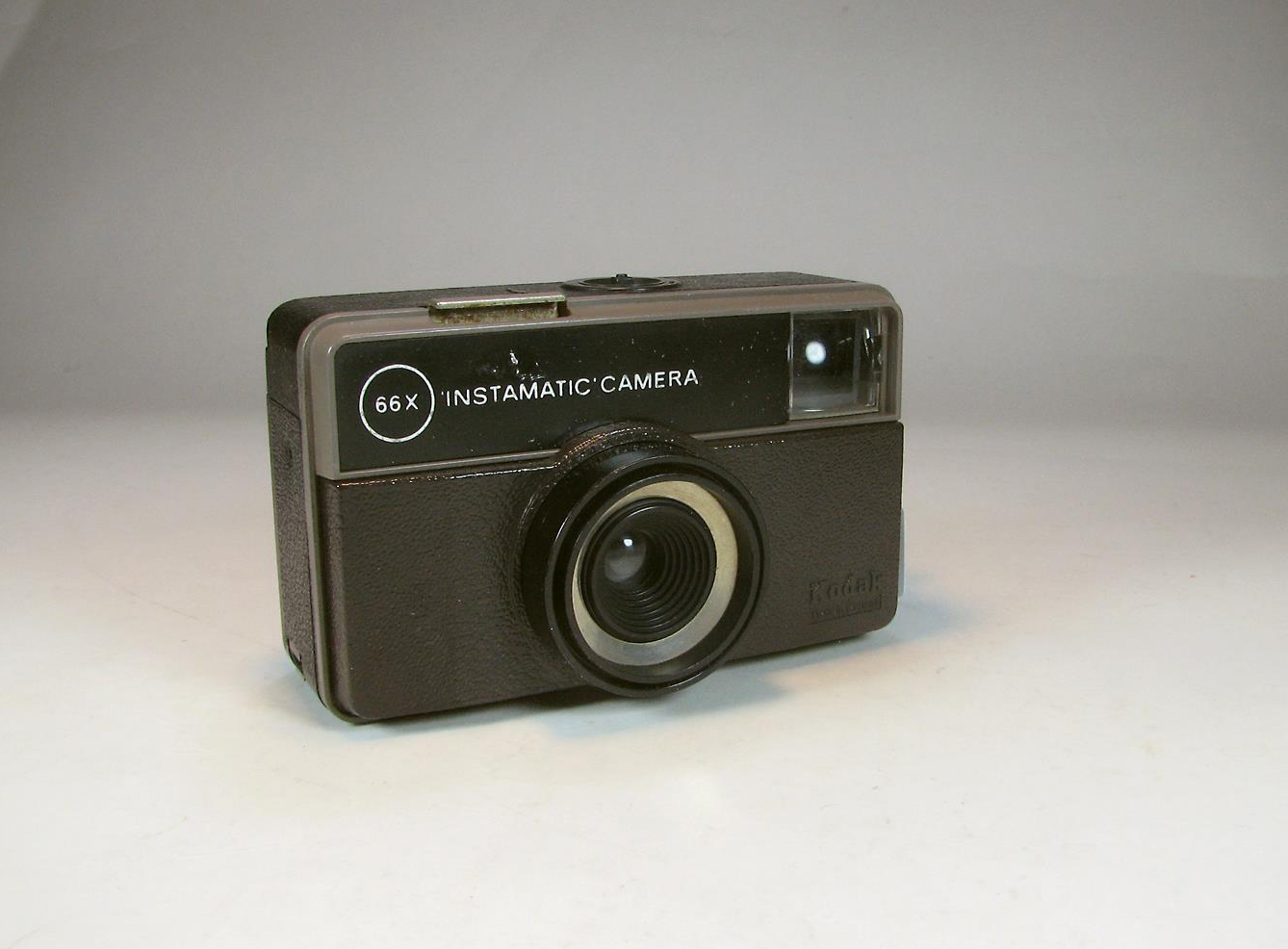 دوربین Kodak INSTAMATIC 66X انگلستان