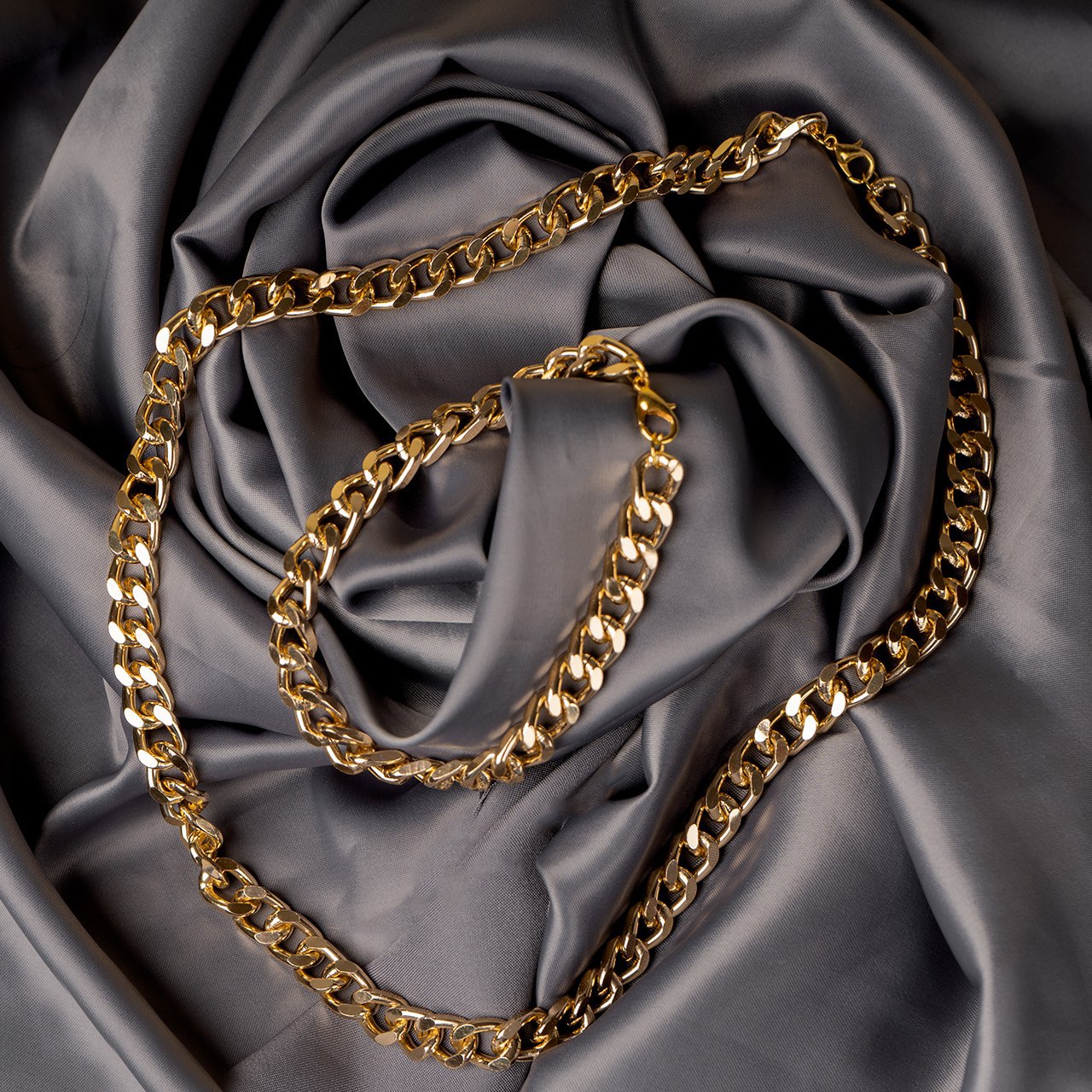 خرید اینترنتی نیم ست Cartier مردانه طلایی مدل Zoris