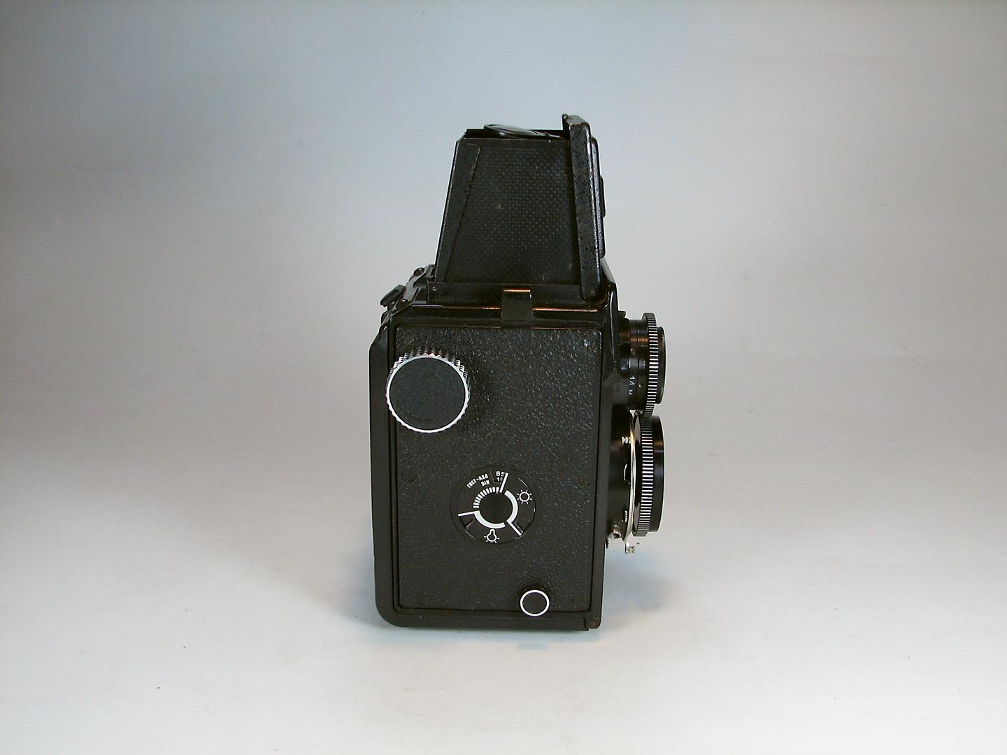 دوربین کلکسیونی و کمیاب LUBITEL 166 B