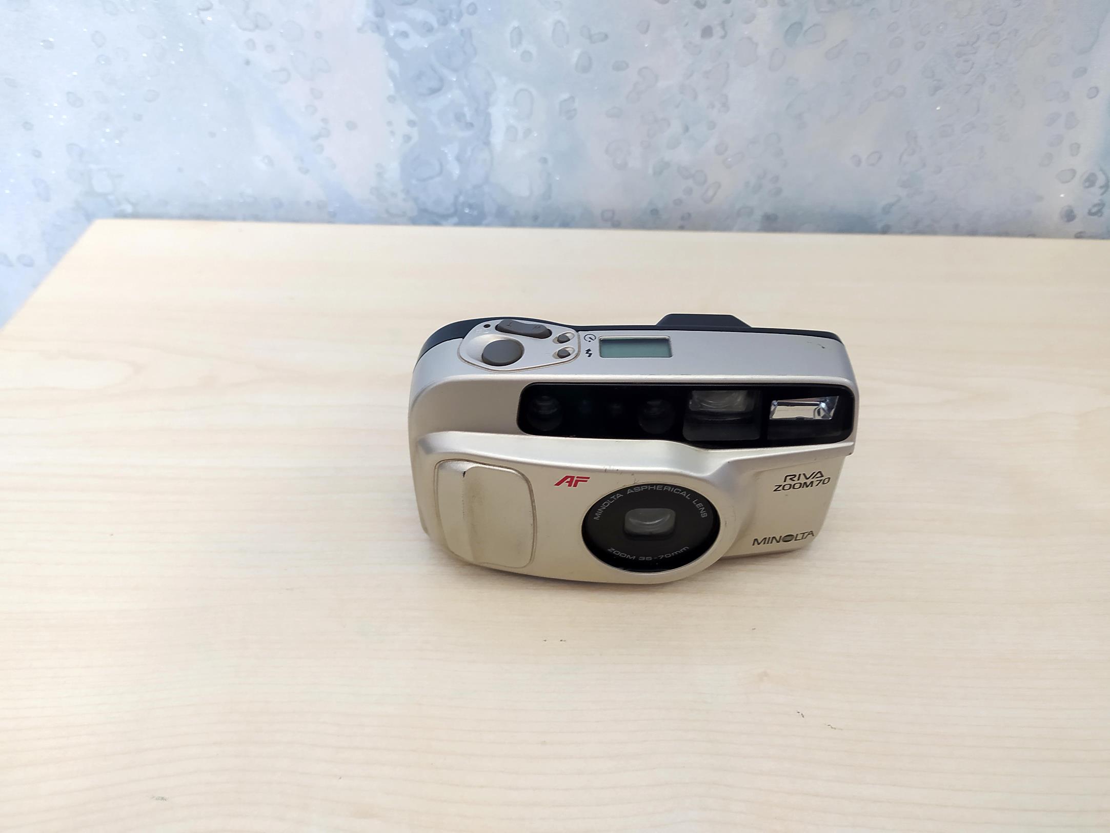 دوربین قدیمی Minolta Riva Zoom 70