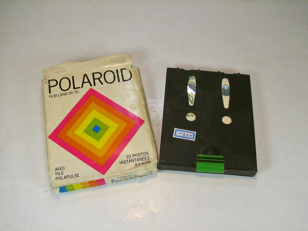 خشاب خالی فیلم Polaroid SX-70 با کارتن