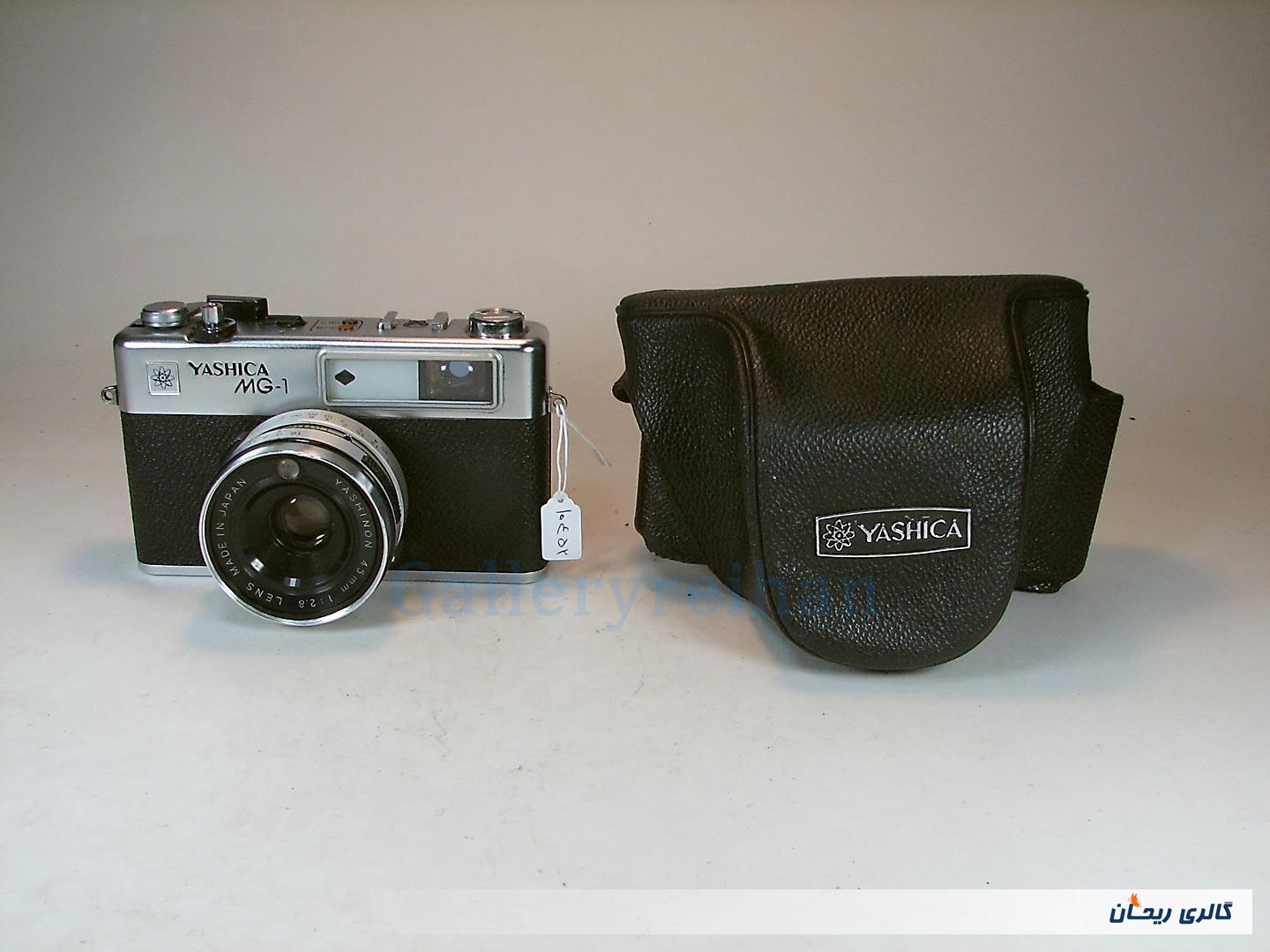 دوربین کلکسیونی YASHICA MG-1 رنگ نقره ای