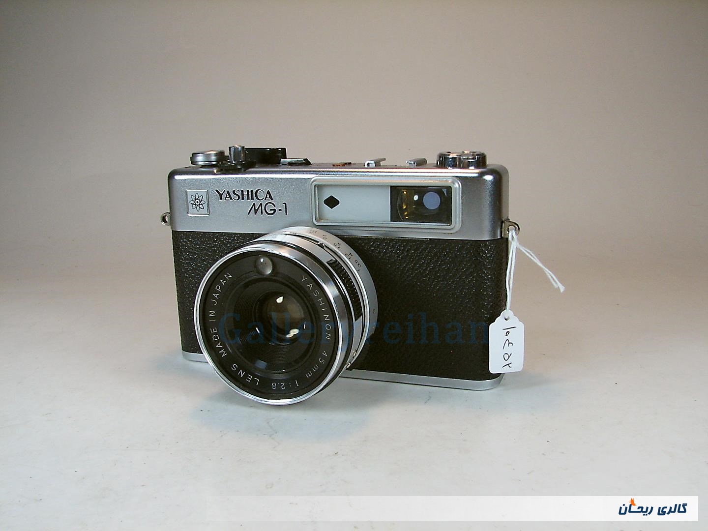 دوربین کلکسیونی YASHICA MG-1 رنگ نقره ای